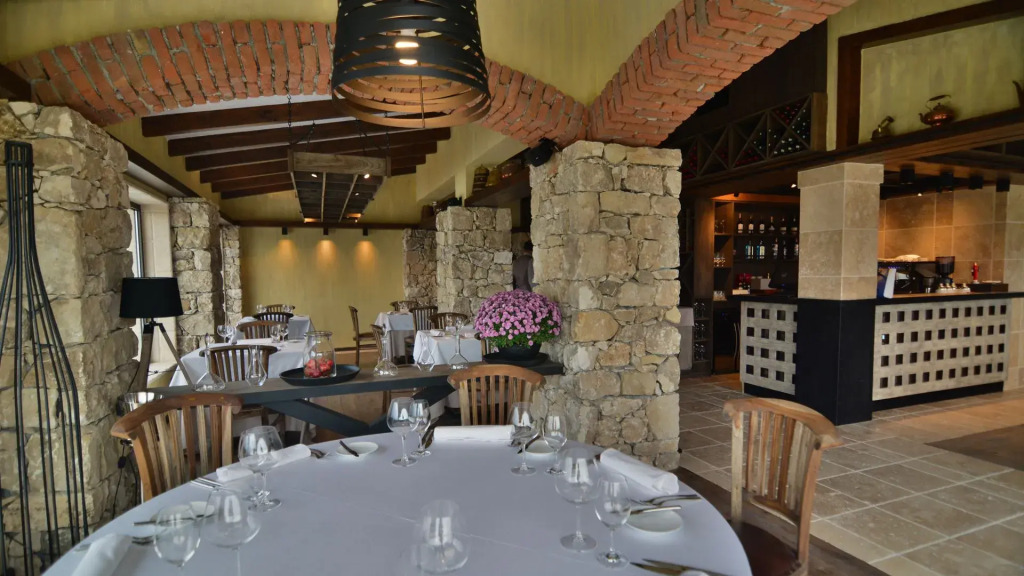AYA Estate Relais & Chateaux