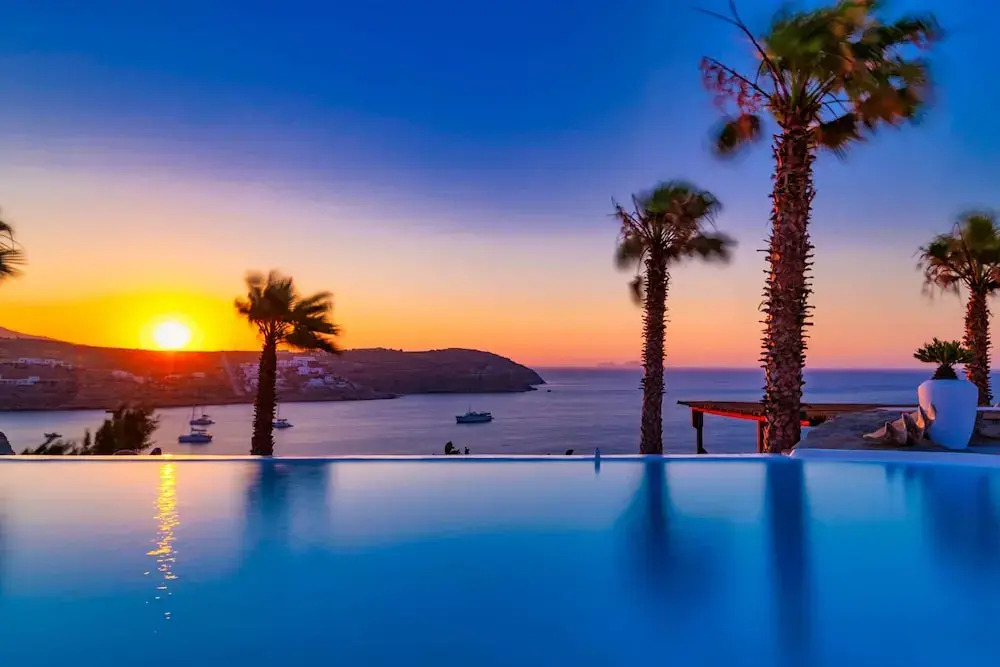 Villa "Kalli" with private pool - beachfront - Kalo Livadi