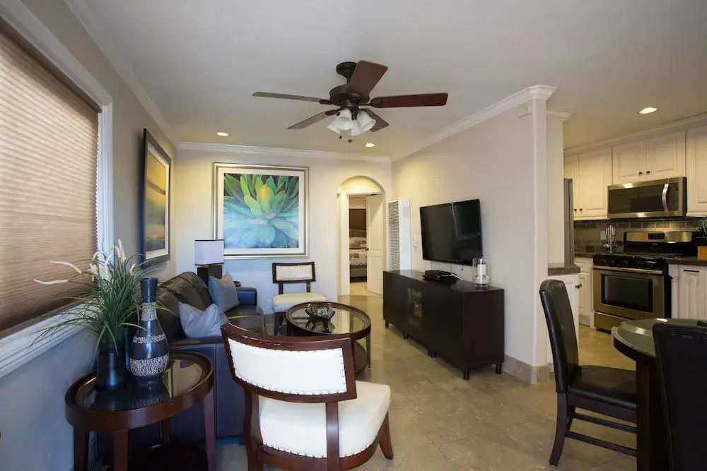 128 39th Street B (68439) - 2 Br townhouse by RedAwning