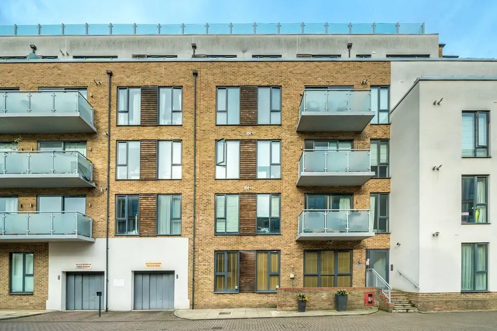 JOIVY Gorgeous 2-Bed Flat W/ Desk In Wandsworth