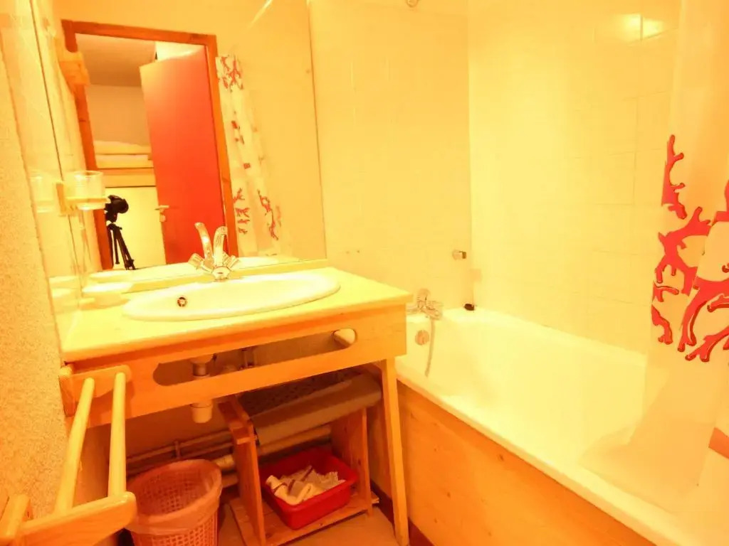 Appartement Landry-Vallandry, 1 pièce, 4 personnes - FR-1-411-285