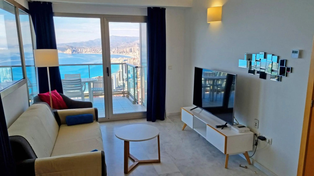 Two bedroom apartment with sea views - Floor 33