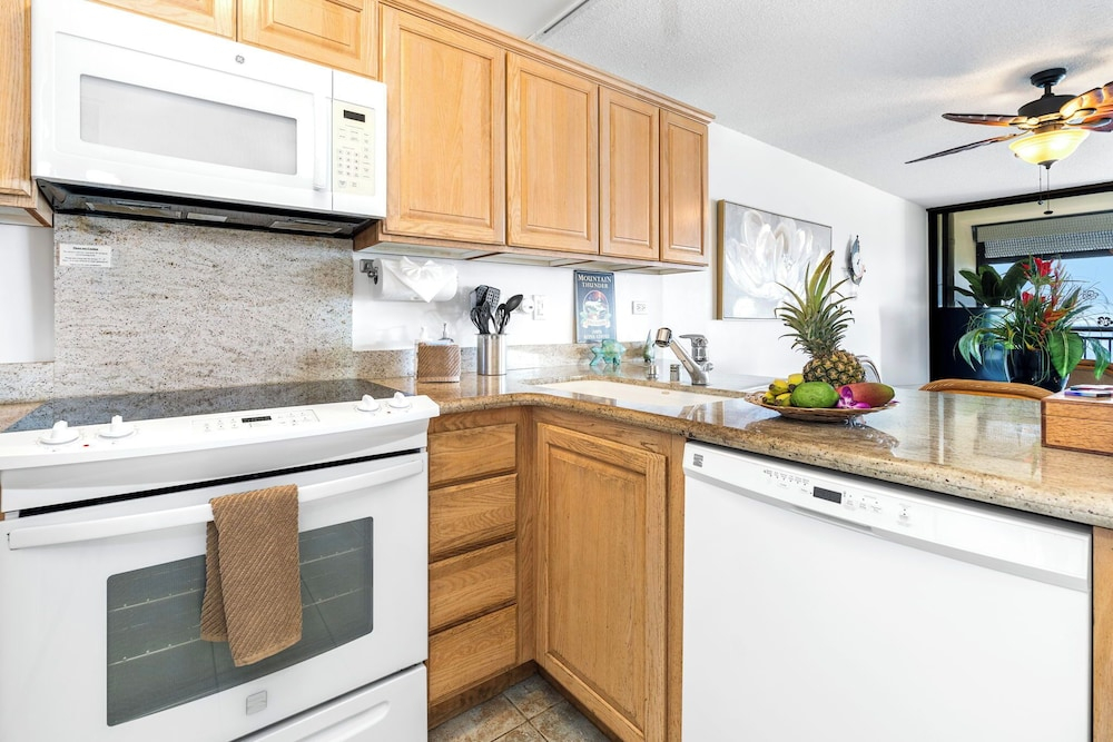 Ocean Front - Fantastic Location - Walk To Kona Town - Vrkcv
