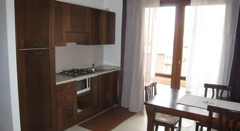 PLR Residence