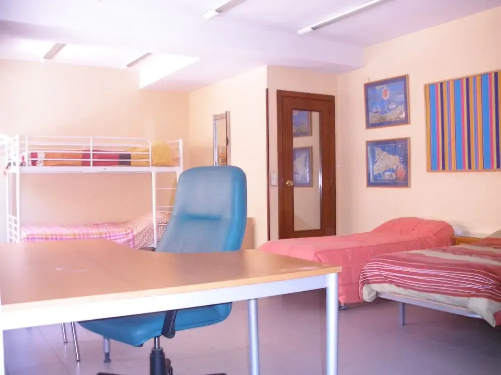 Hispania Residence - Hostel