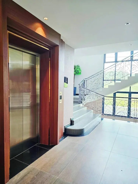 Grand Lord Hotel& Residence