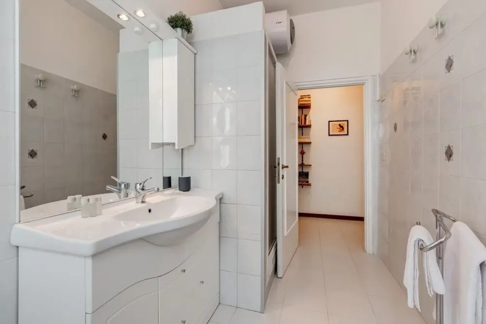 Nice and Bright 2 Beds Flat Near San Giovanni