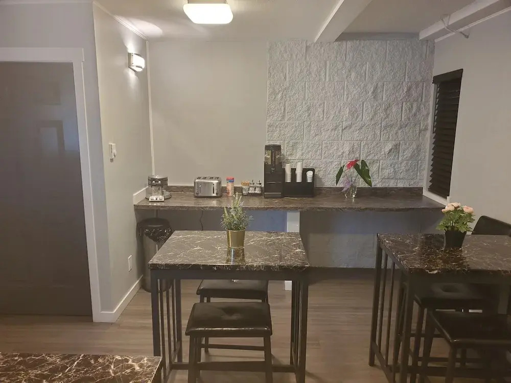 Surrey Central Inn
