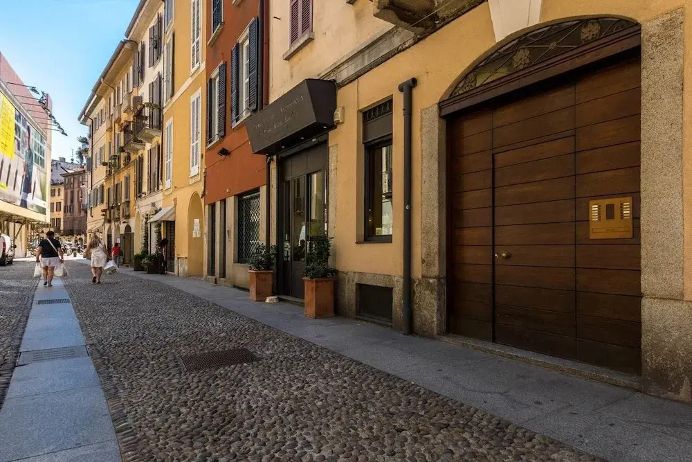 Brera district bright & elegant apartments by Rentopolis