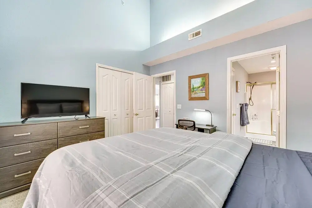 Updated Branson Condo w/ Lake Taneycomo Views!
