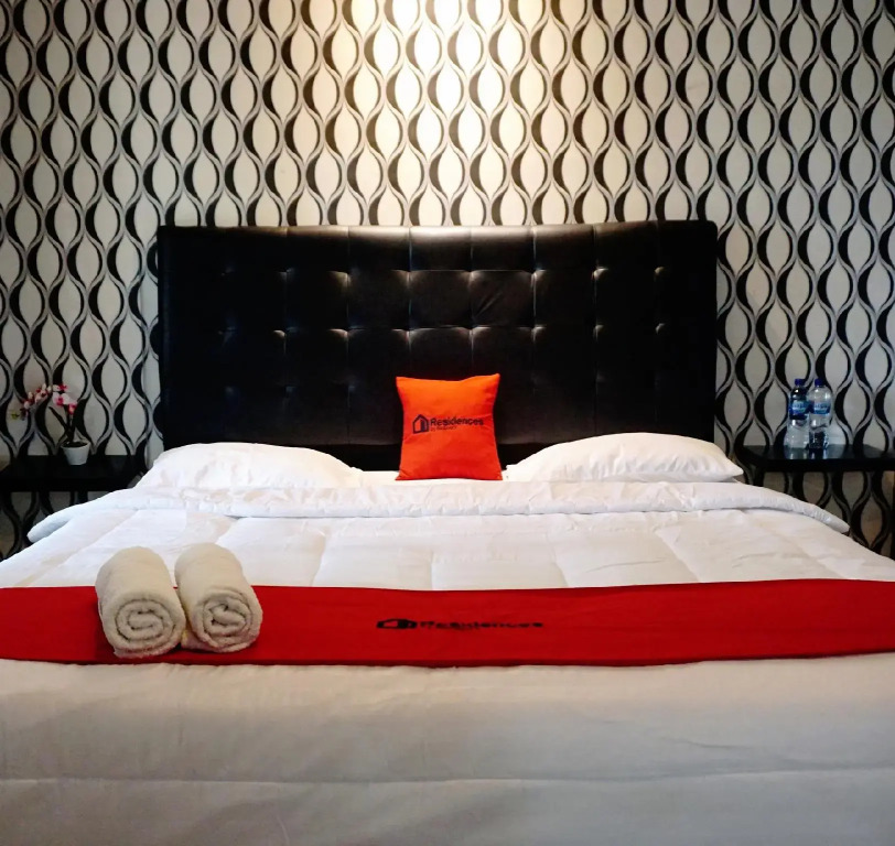 Residences by RedDoorz near Taman Safari