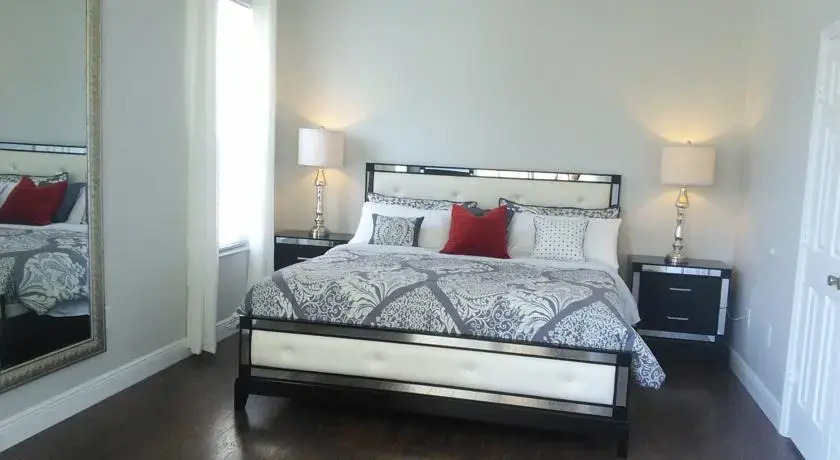 Six Bedroom / 4 Bathroom House in Windsor Palms Resort