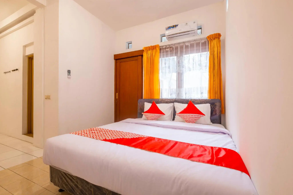 OYO 2728 Sinulingga Residence