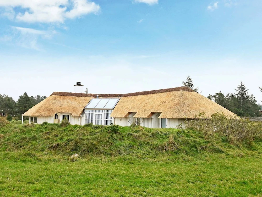 Serene Holiday Home in Vejers Strand With Whirlpool