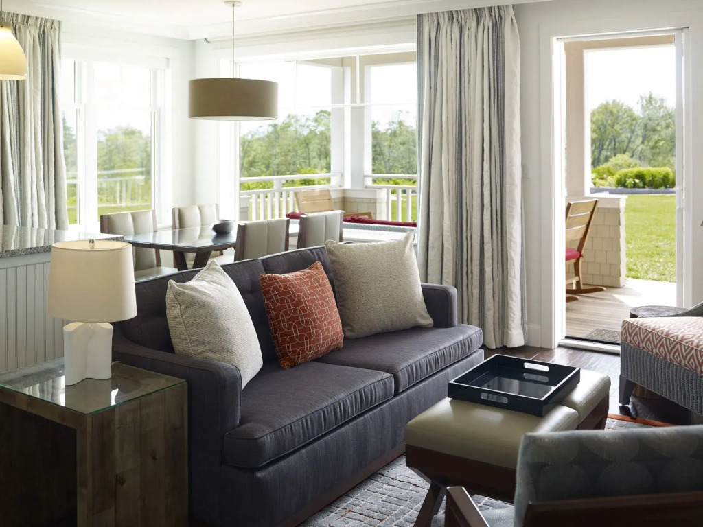 Inn By the Sea