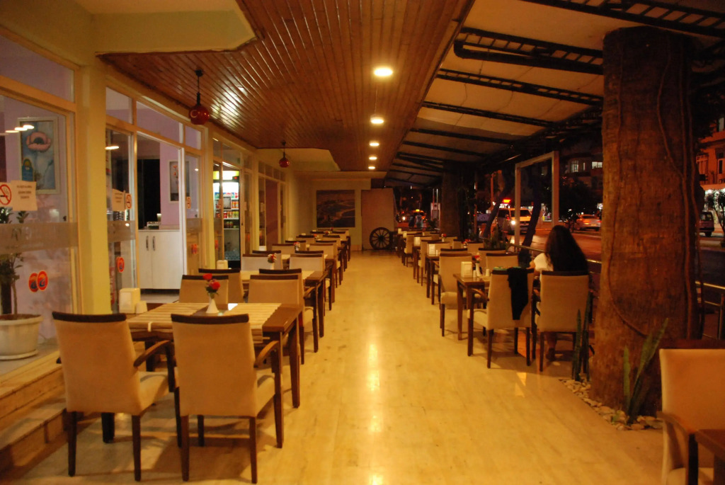 Kleopatra Arsi Hotel