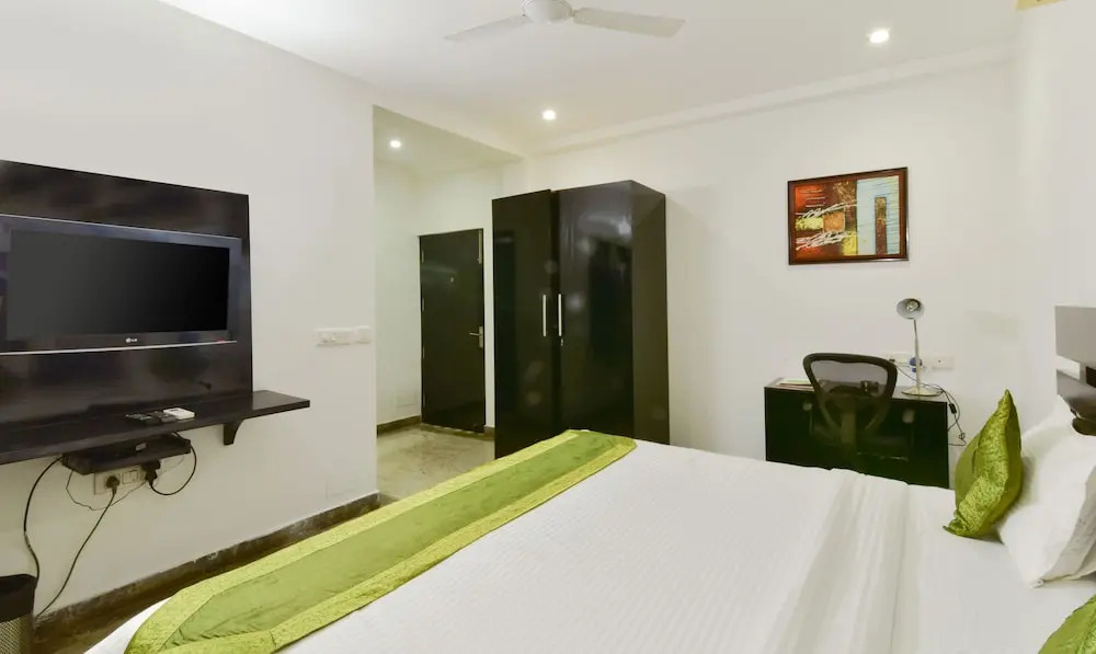Treebo Trip Corporate Plus DLF Phase 3