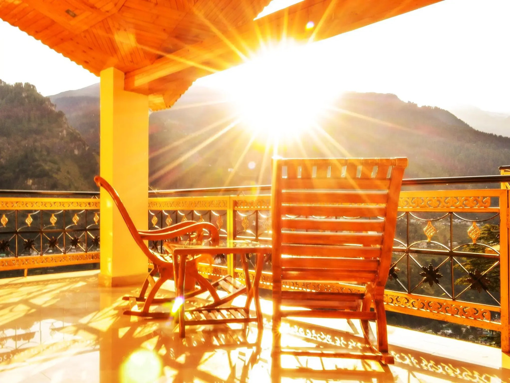 Pause At Manali
