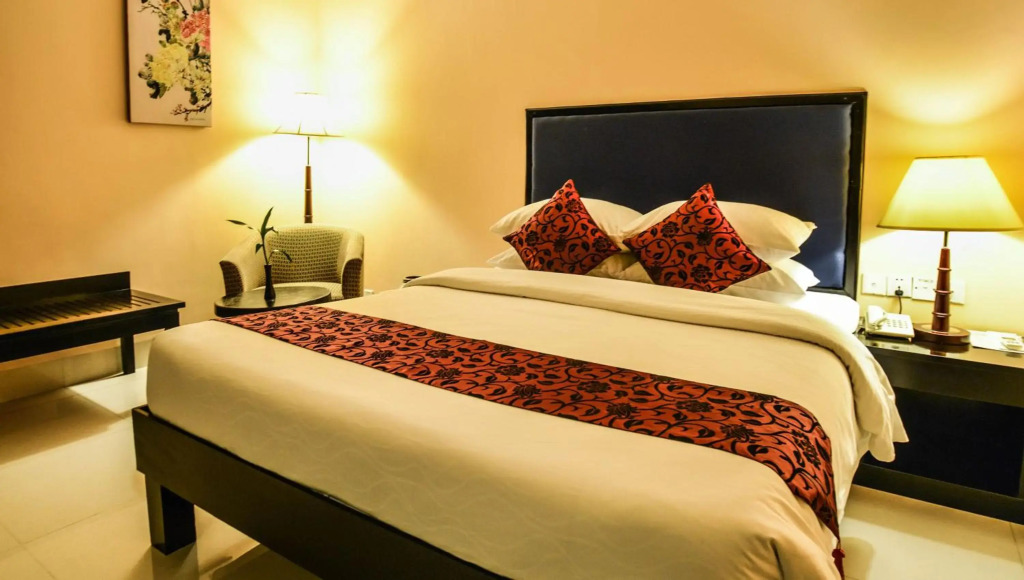 Almond Hotel Sothearos