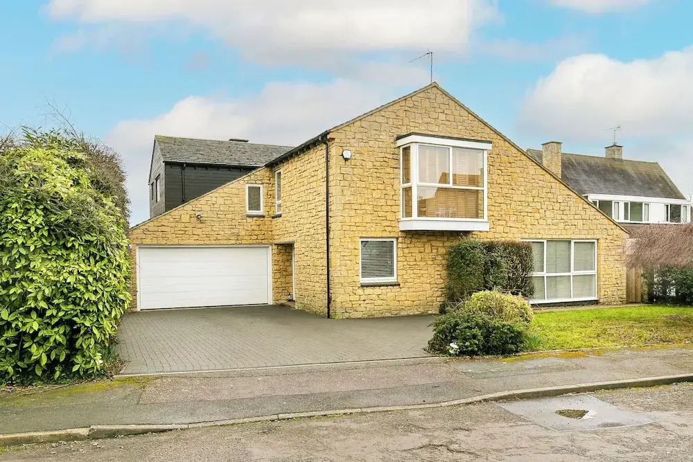 Spacious 3BD with Large Garden in Aynho