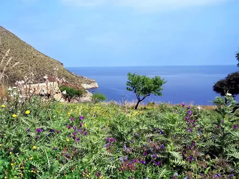 Villa With 3 Bedrooms in Balestrate, With Furnished Garden and Wifi