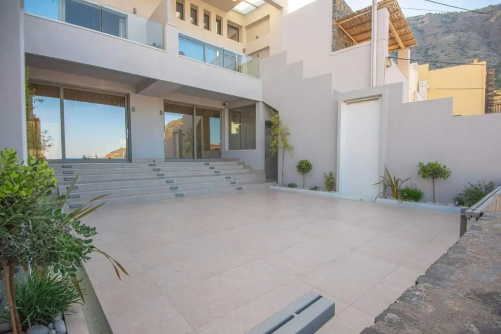 Nama Sea Side Suites
