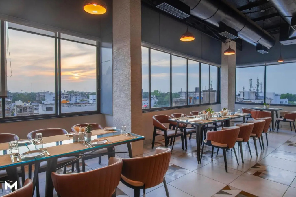 THE M HOTEL