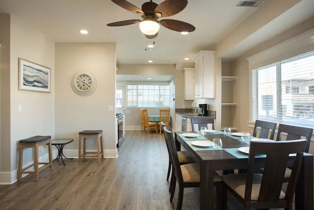 2000 Court Ave 4 Bedrooms 2 Bathrooms Home