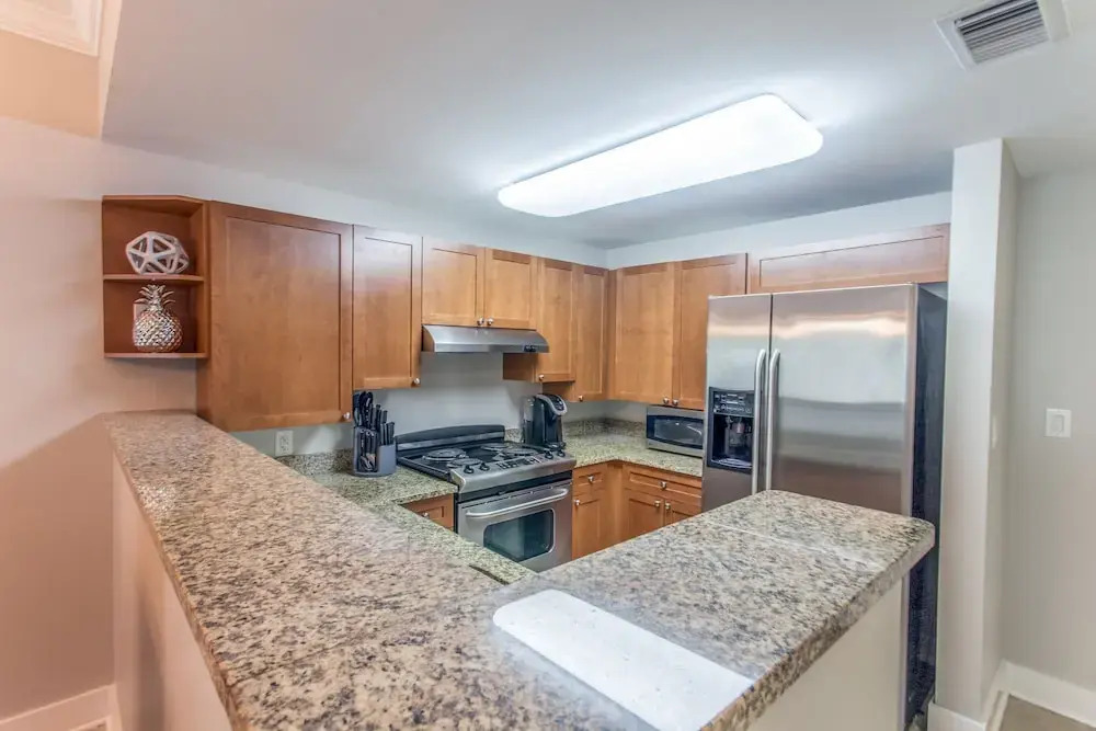 Waterscape A230 - 1 Br condo by RedAwning