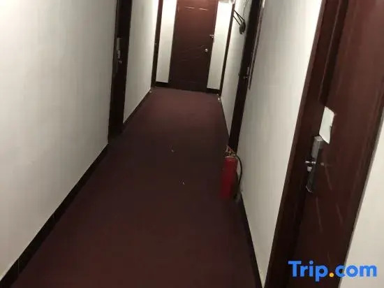 Yantai Jinyilai Hotel