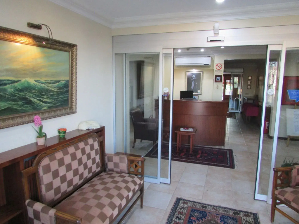 Hotel Alya