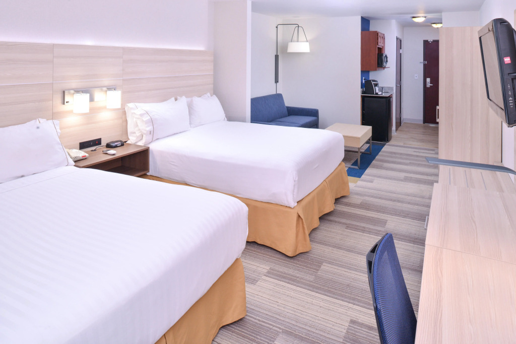 Holiday Inn Express Hotel & Suites San Diego Otay Mesa by IHG