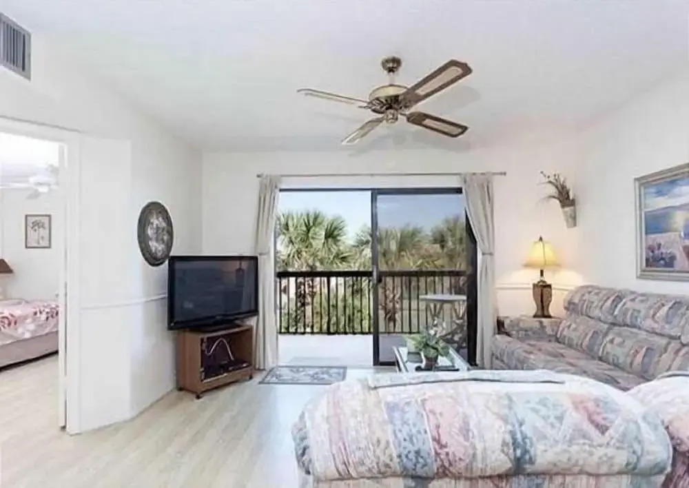 2 Bed, 2 Bath, Upgraded, Pool View - Ocean Village Club E35