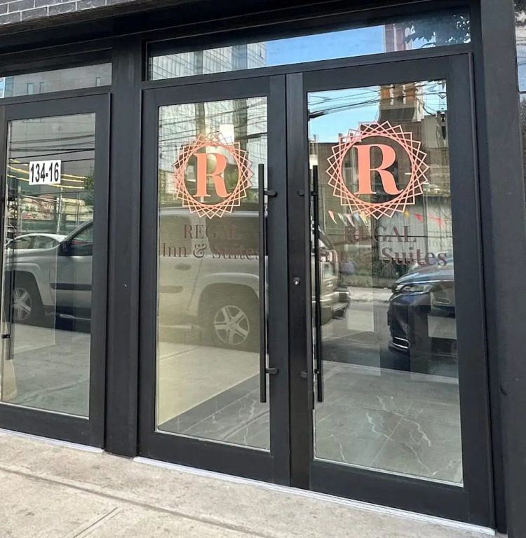 Regal Inn & Suites New York LaGuardia Hotel