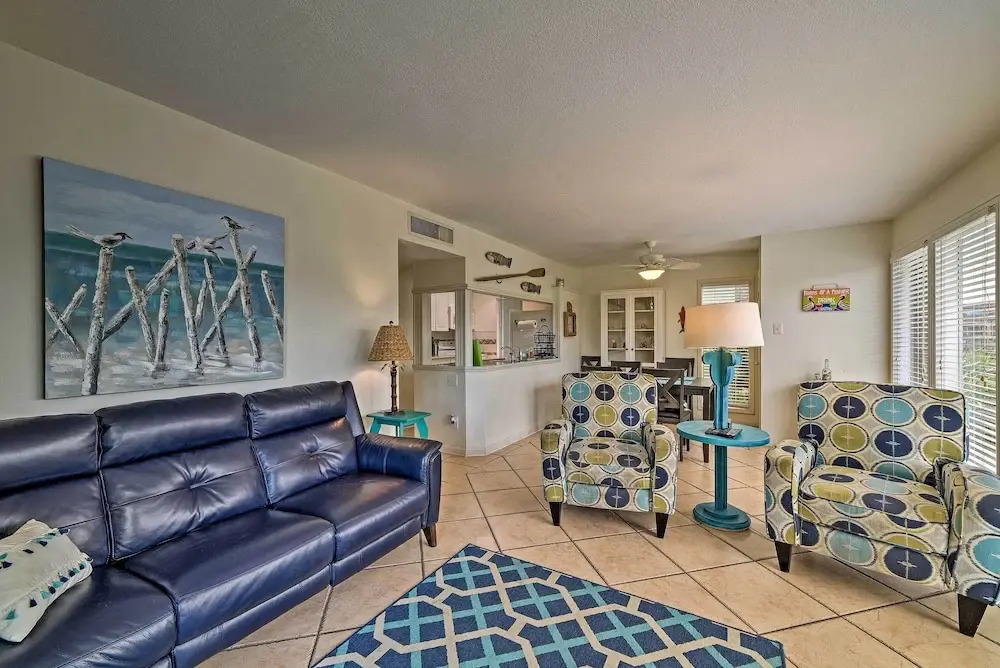 Breezy Corpus Christi Condo w/ Deck + Fishing Dock