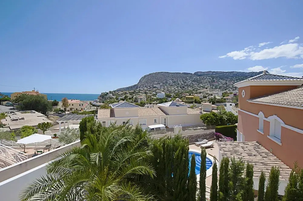 Bungalow - 3 Bedrooms with Pool and WiFi - 104999