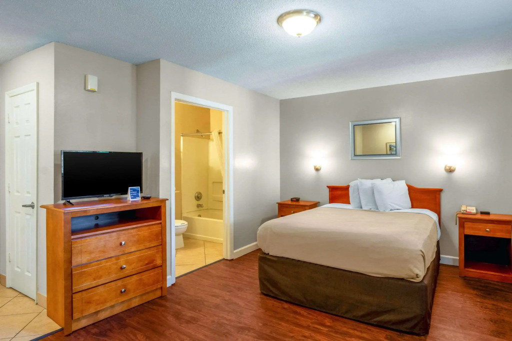 Tampa Bay Extended Stay - Airport