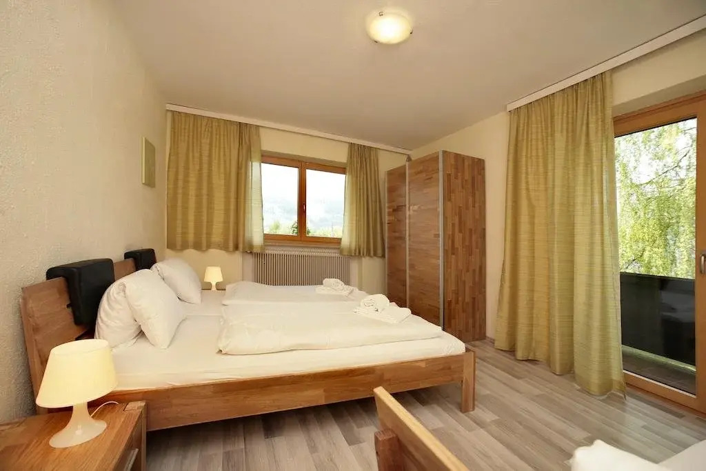 Maras Little Boutique Sleepover - Budget Holiday Home