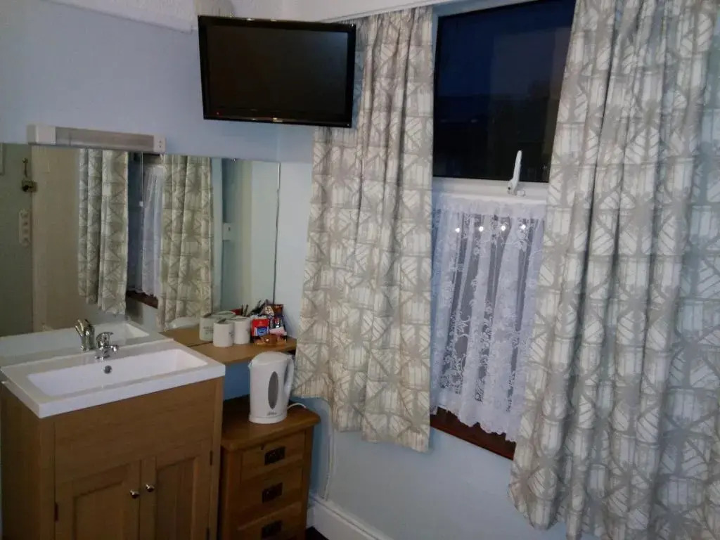 Meadows Way Guest House