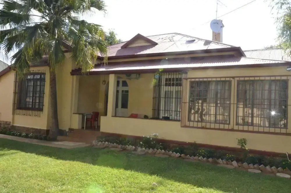 Maple's Guest House