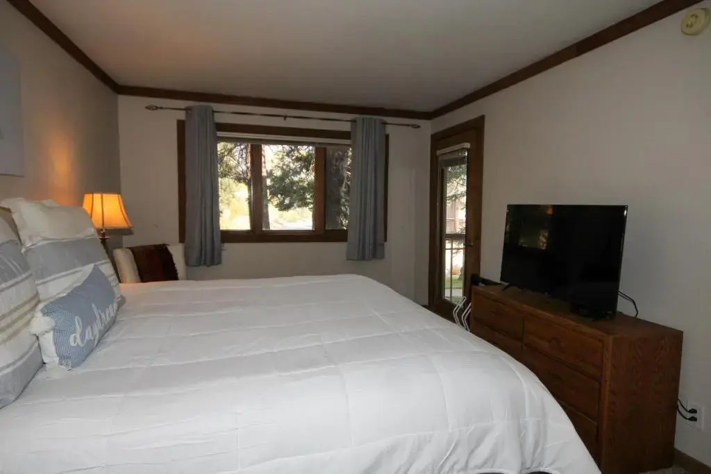 Mountainback #50, pet friendly