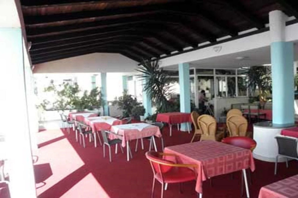 Beachfront Apartments Zanic