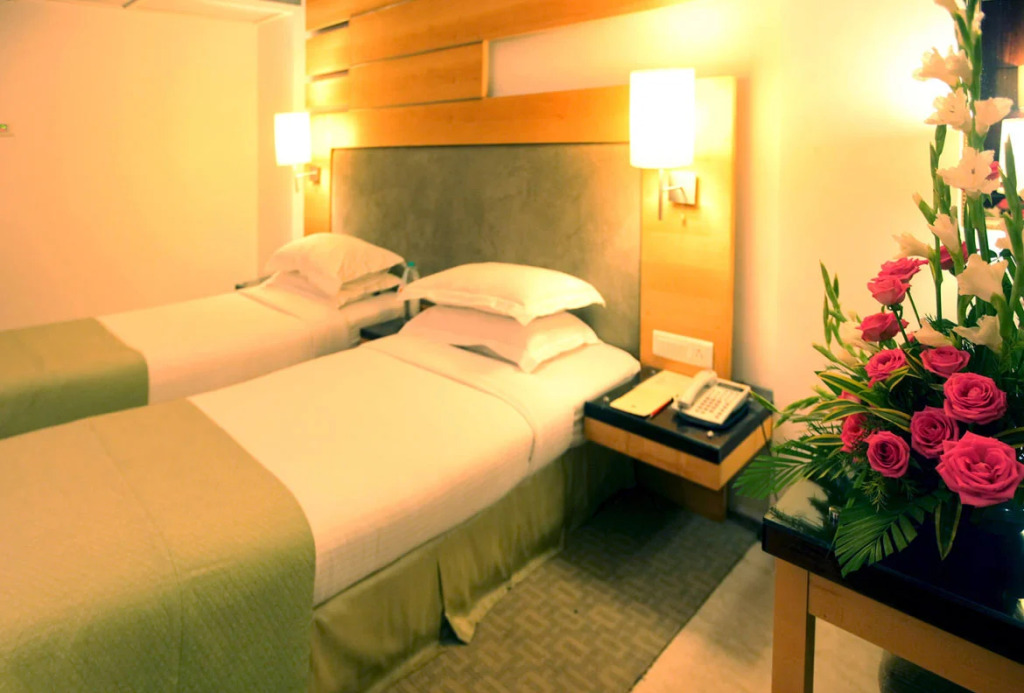 Peninsula Grand