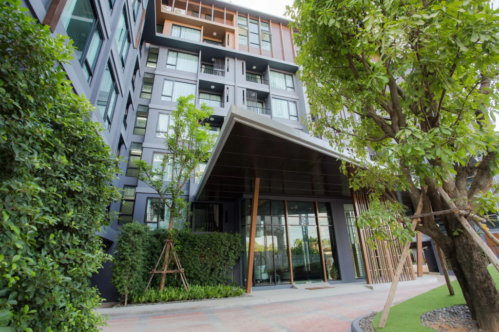 6th Avenue Surin by Lofty