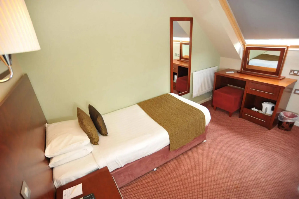Golden Lion Hotel