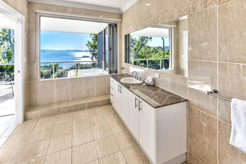 Blue Water Views Apartments