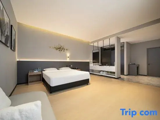 Harbin Maple Season Hotel
