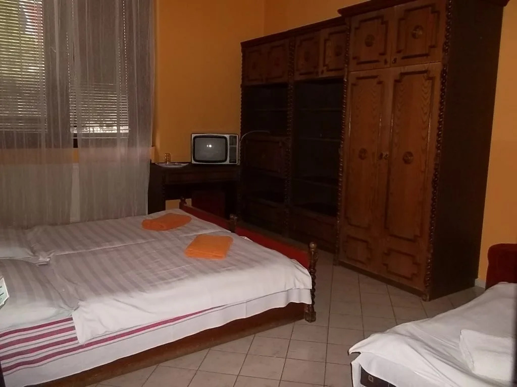 Palota Hostel