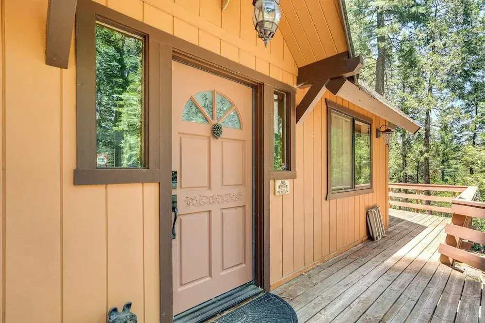 Big Trees Cabin: Pool Access, Sauna, Game Rm