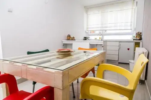 Apartment 33